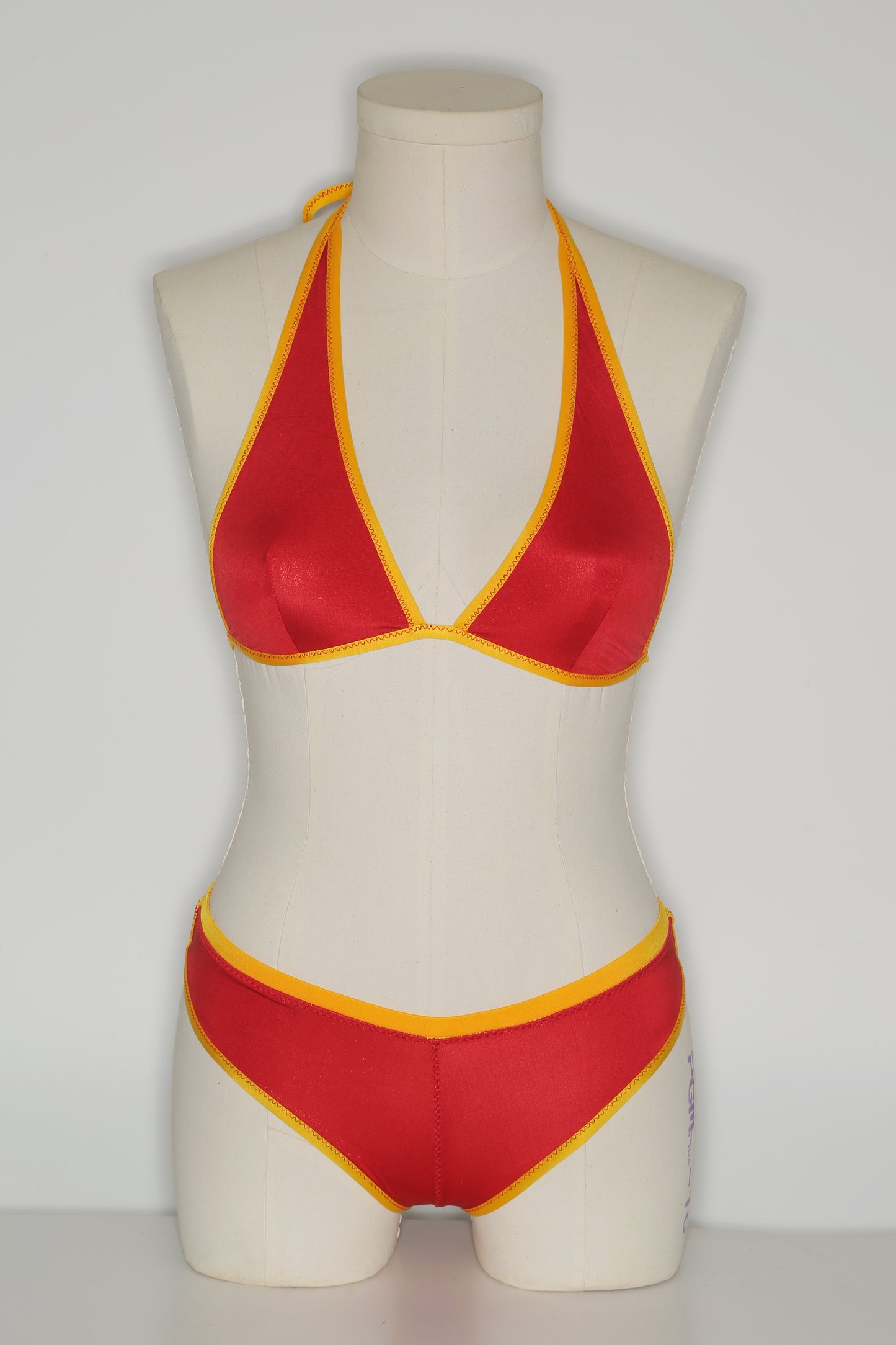 La Roja Low